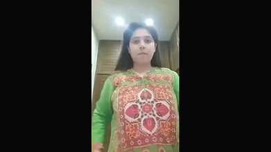 Desi Girl shows her Pusssy and Boobs So hot and sexy bhabhi