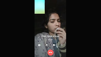 Bangladeshi girl rina khan showing boobs