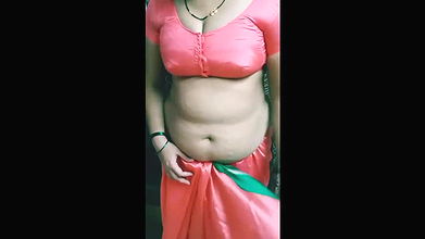 Desi local saree blouse wali bhabi xxx