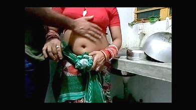 Kitchen Me Kaam Kar Rhi Saali Ko Jabardasti Choda Bedroom Me