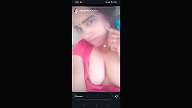 Roja queen boob show