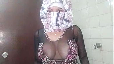 hijabi mom hot boobs  pussy showing