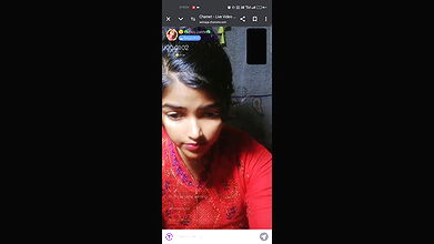 Desi indian girl showing pussy in call