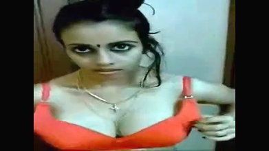 Mallu wife changing dress