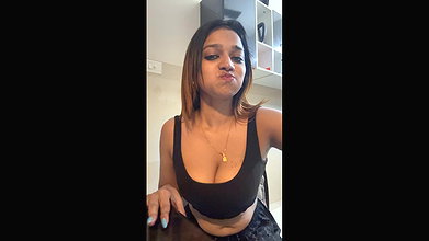 Lavanya Manickam  Live Chat