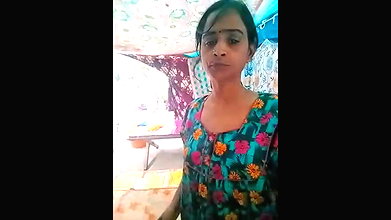 Desi Aunty Giving Handjob and Blowjob on Rooftop and Recording Video