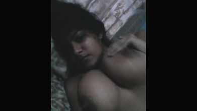 Sexy Nagpur wifes boobs sucking and mast chudai leaked video