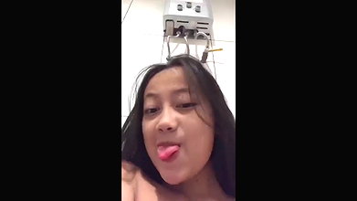 cute hot girl showing nude video collection