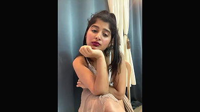 Sexy Girl Showing Boobs and Ass