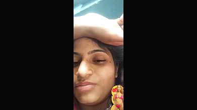 Kerala Thrissur housewife Khushbu showing boobs and pad