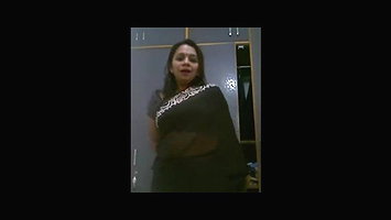 Bengali Shobana Bhabhi In Sari