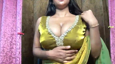 Boobs Show and Oil on Boobs