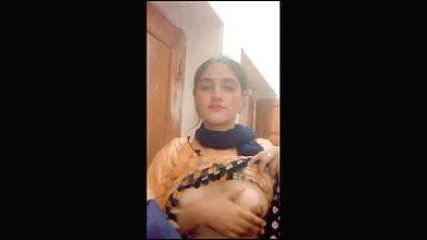 Beautifull Cute Gf Showing Videos