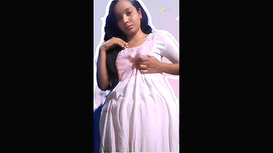 slim Bangladeshi sex girl naked show viral MMS