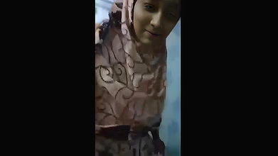 Sexy Muslim Horny Bhabi Showing Her Naked ASss