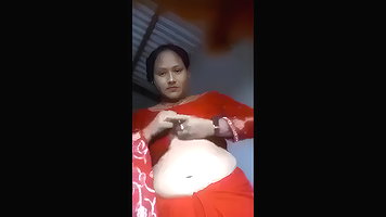 Bhabi expose Boobs and pussy on video call