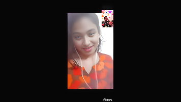 girl showing nudes on video call
