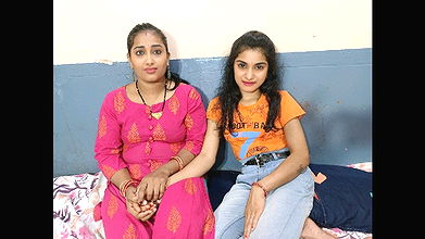 Maa ke samne souteela Baap ne beti ko chud diya with hindi audio