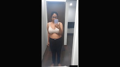 hot girl take mirror selfie to boyfriend
