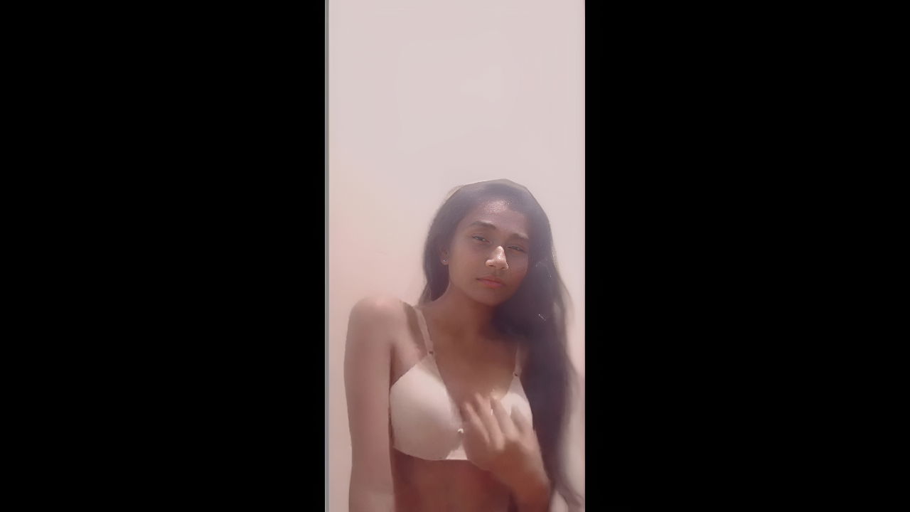 Horny dusky cutie exclusive viral leaked video showing her sexy nude body and fingering her juicy pussy P4