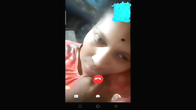 ladki ne vc mein apni chuche dikhayi