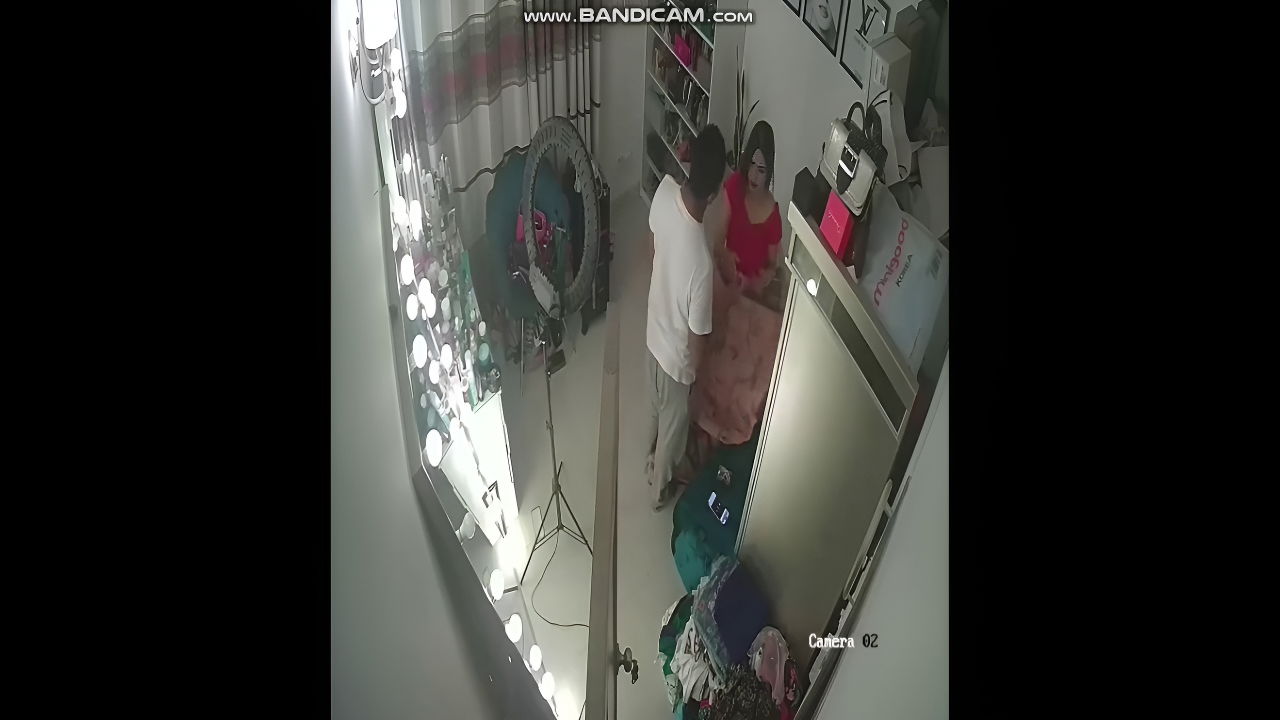 Bengali Famous Celebrity Babe Nude Captured In A Hotel CCTV