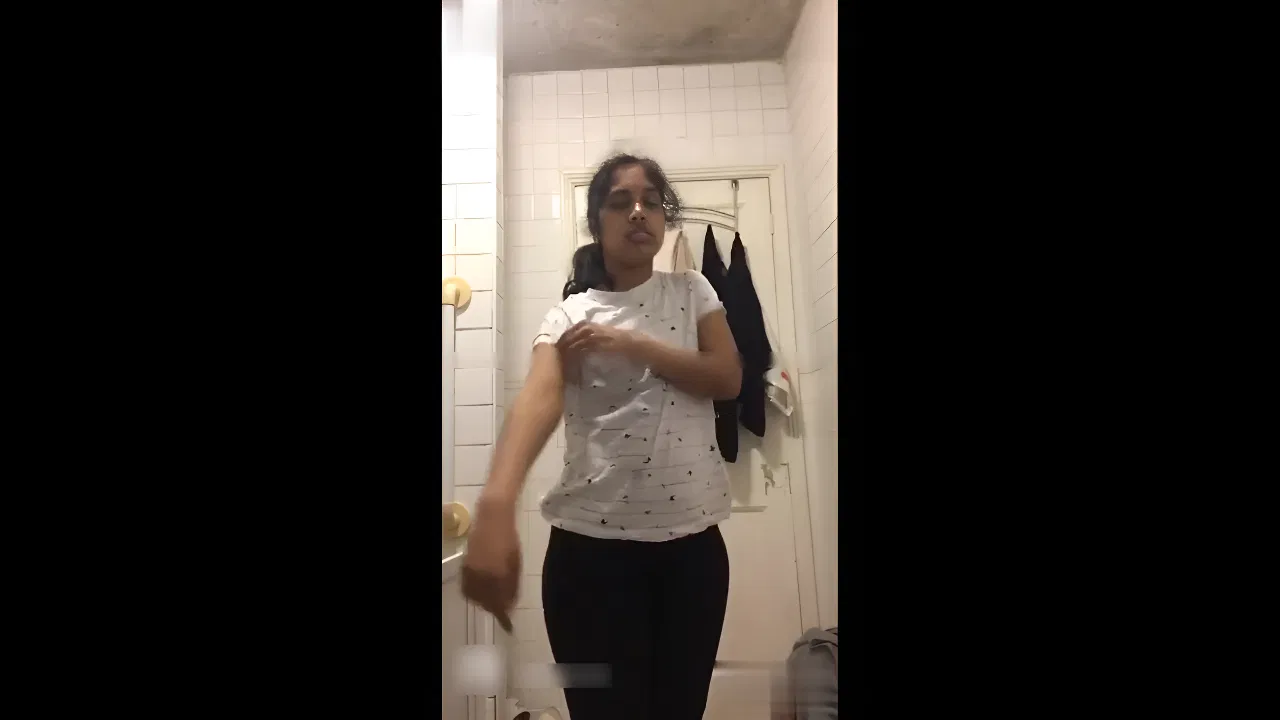 Dusky mallu girl strip show