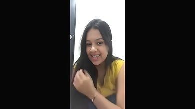 Desi Babe Showing Ass