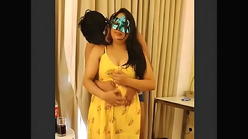 Desi sexy bhabi fucking with husband boss in hotel