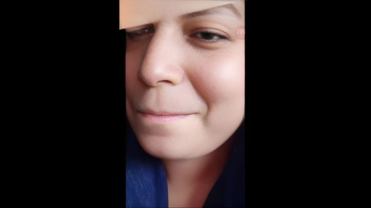 hot wife fingering show showing face