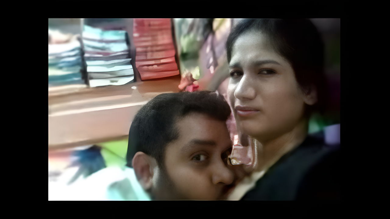 bhabhi suckin gshop owner dick and showing boob