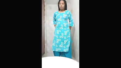 nude show by desi dusky girl in bathroom