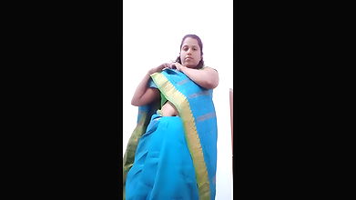 saree kholke choot ragdi