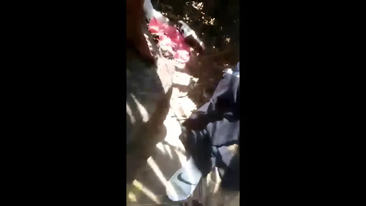 khule mein chuche dabake choot mein ungli kri