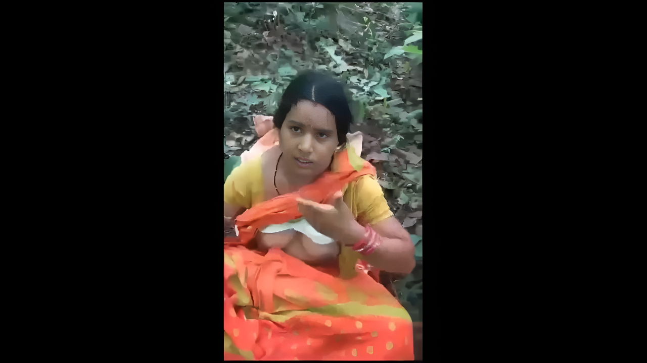 gaon ki benagli boudi ko patake choda