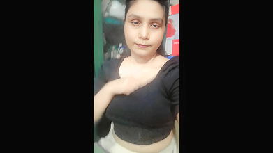 0 desi busty girl showing big boobs  1