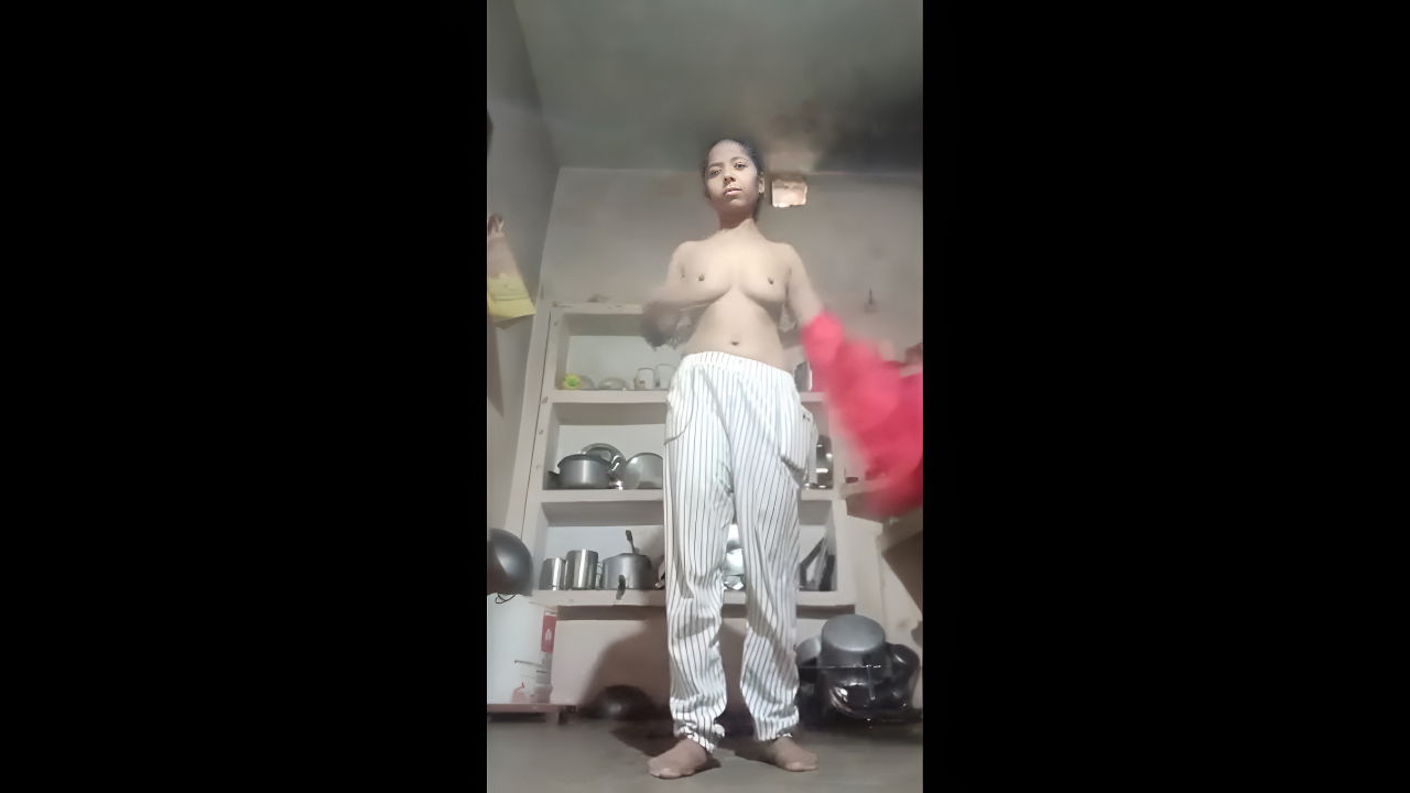 incerting radish in pussy