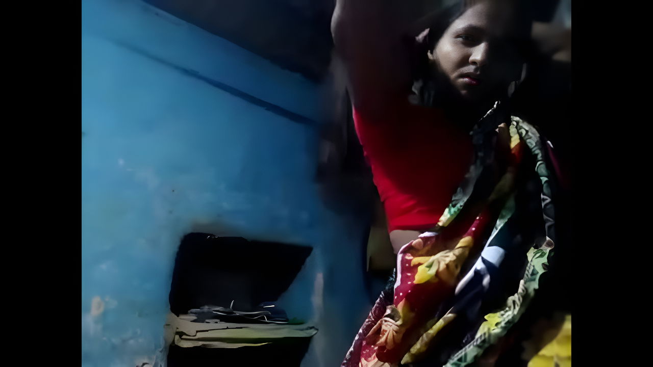 saree bhabhi pussy fucking with banana