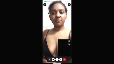whatsapp video call with sister friend nude show