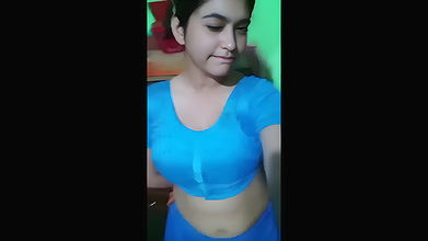 Married Big Boobs Horny Wife Showing Asshole