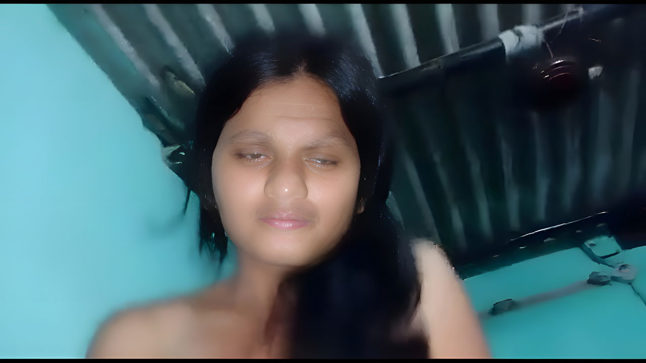 Apni Sexy Gf Ki Chut Ki Darshan Karaya Bf Ne