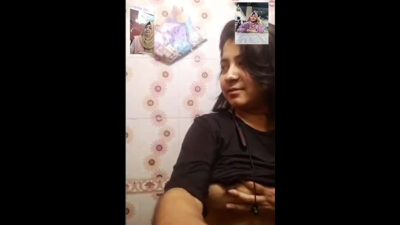 Bengali Sexy Girl Showing Pressing Her Boobs 01