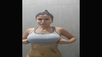 hot girl nude shower