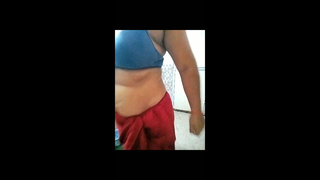 Hot Aunty Bath Part 2 260202085910 260202115405