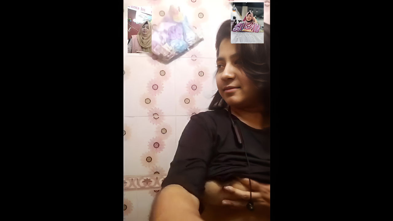 sexy bengali babe showing pressing boobs 1