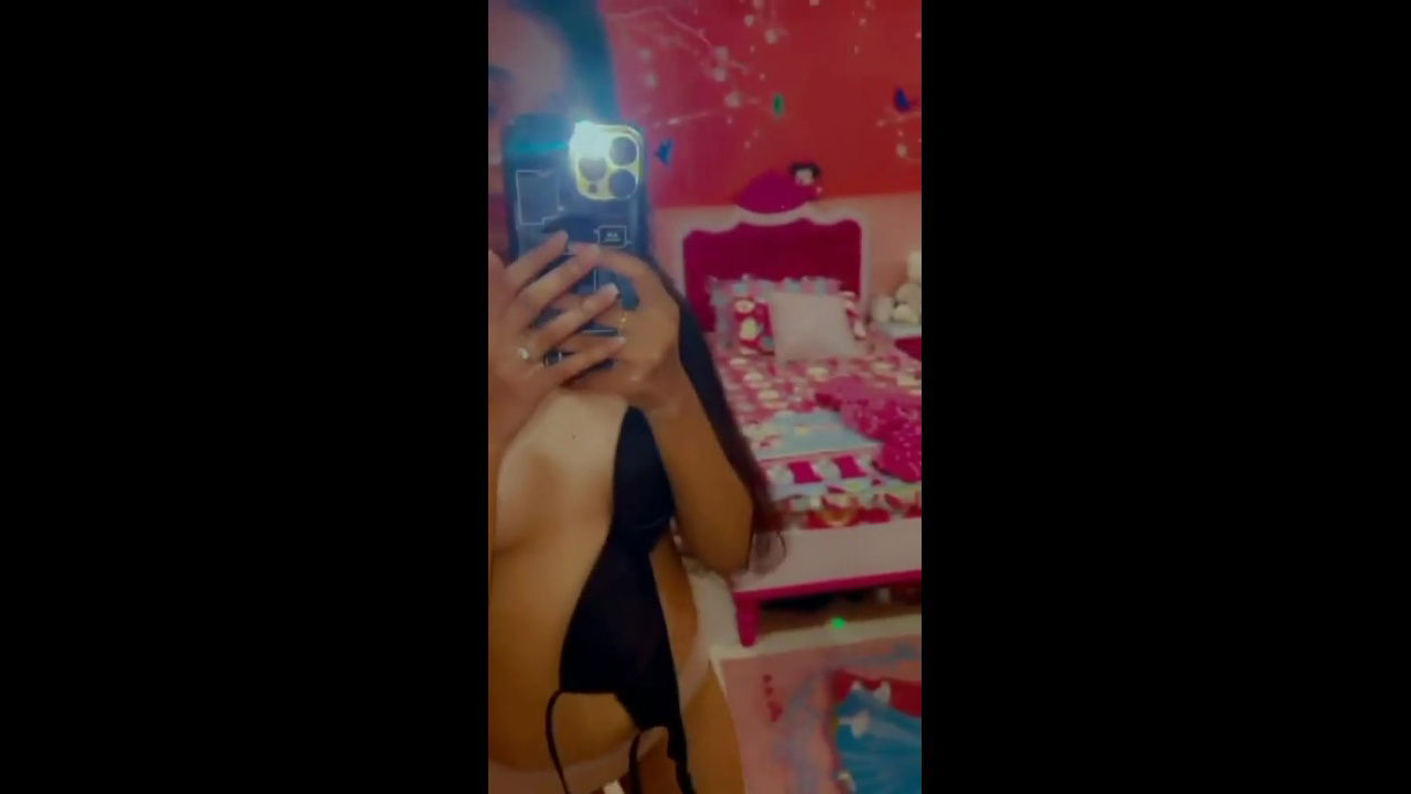 cute girl nude showing in mirror selfie