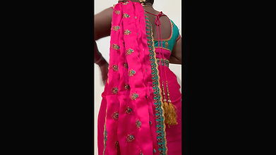 Tamil saree aunty striptease