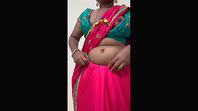 Hot saree aunty ultra waist