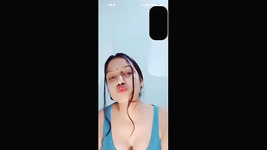 boob show by gf on vc