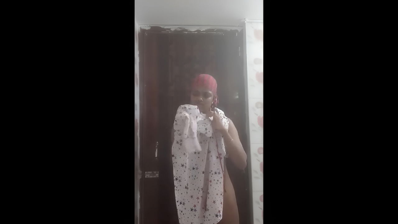 horny slim gf bathing and dress changing